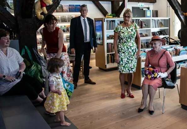 Danish Queen Margrethe visited City Harbor in Sønderborg. The Queen was welcomed by Mayor Erik Lauritzen