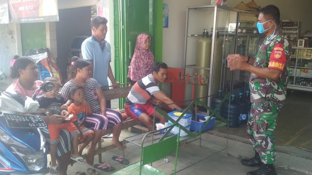 Jalin Keakraban, Babinsa Kaliwedi Komsos Bersama Masyarakat