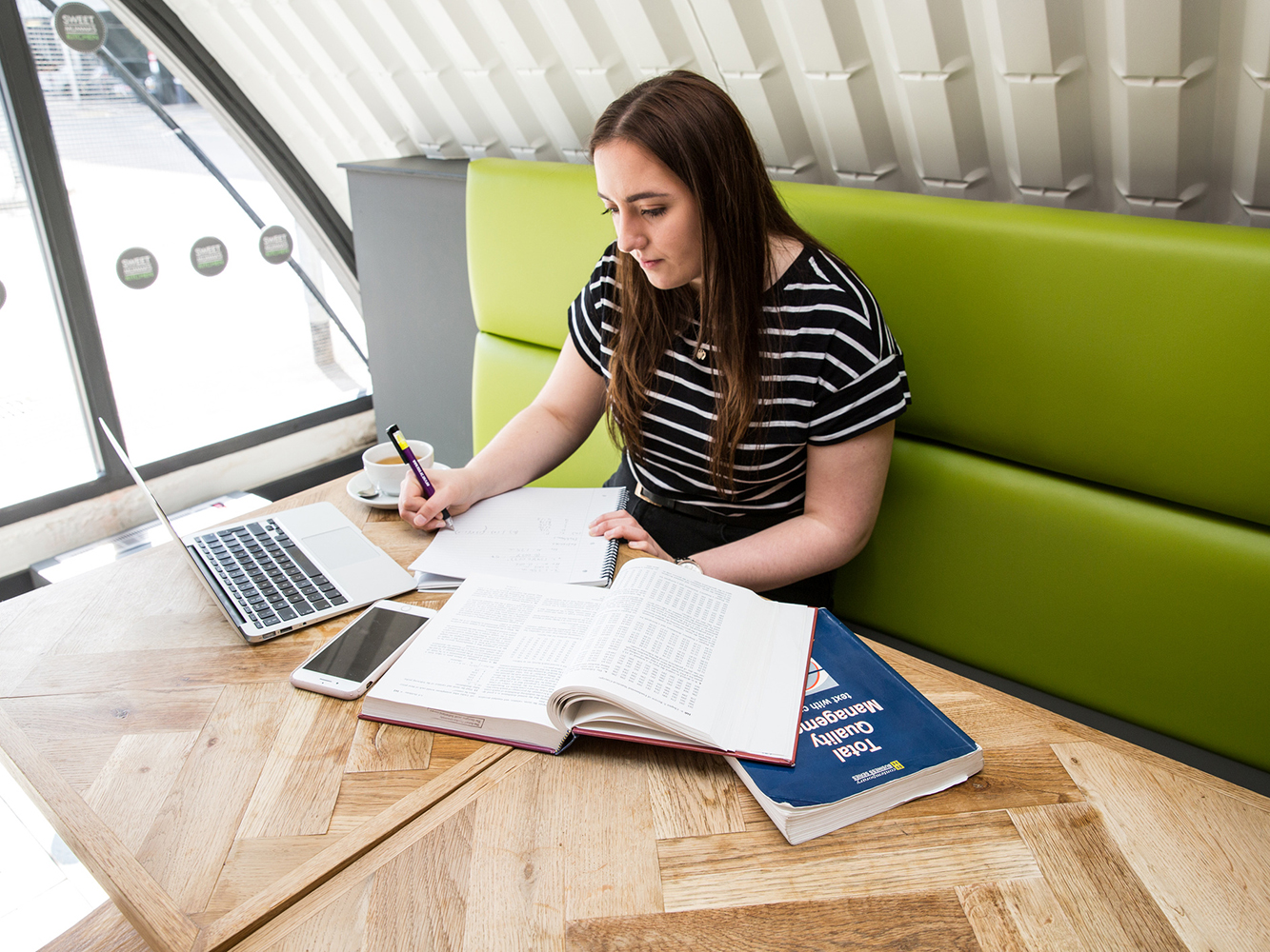 Completing the dissertation image