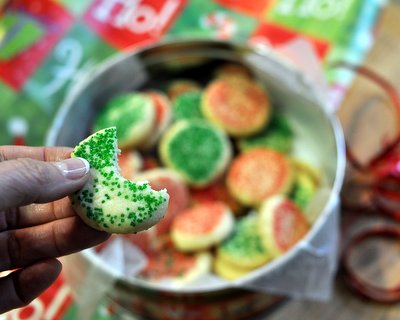 No-Roll Christmas Sugar Cookies ♥ KitchenParade.com, quick and easy, chewy and buttery, colorful and festive. Tastes just like the very best sugar cookies, without the fuss and mess of rolling.