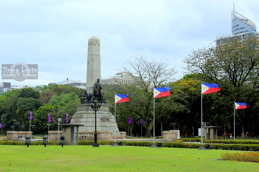 SIRANG LENTE Second Visit to Jose Rizal Monument
