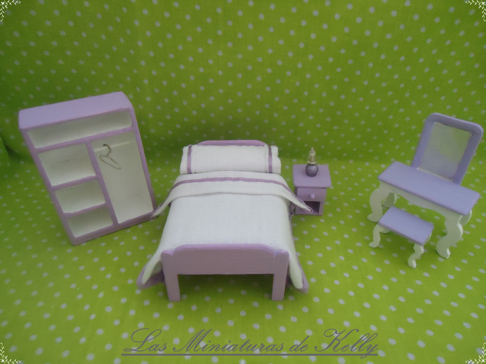 LAS MINIATURAS DE KELLY: JUEGO DE DORMITORIO