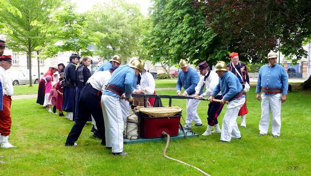 Les pinpons aux 400 cloches font une démonstration à Napoléonville en Fête Les pinpons aux 400 cloches font une démonstration à Napoléonville en Fête