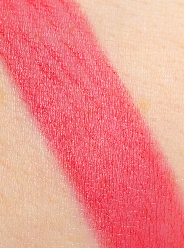 Chanel L'Amoureuse (47) Rouge Allure Velvet Review & Swatches