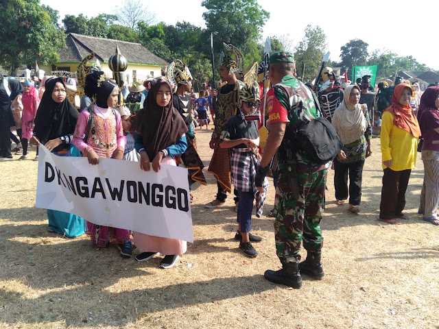 Semarak HUT RI 74 Babinsa Koramil Ceper Bersama Warga Ngawonggo Ceper