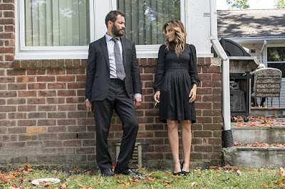 Dominic West and Jennifer Esposito in The Affair Season 3