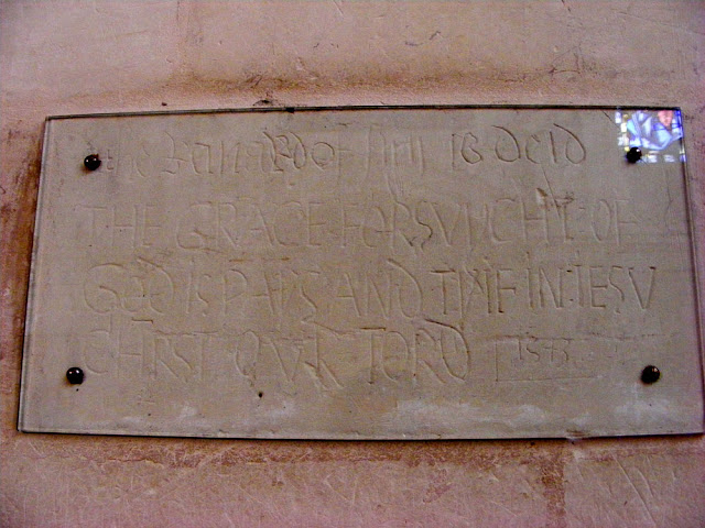 Graffiti expressing a Protestant sentiment in the Chapel of the Chateau of Chenonceau, Indre et Loire, France. Photo by Loire Valley Time Travel.