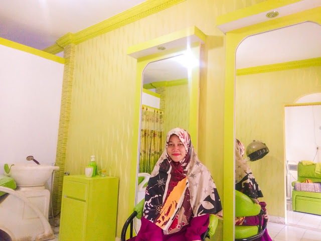 tempat hair mask alea dominasi warna hijau cerah