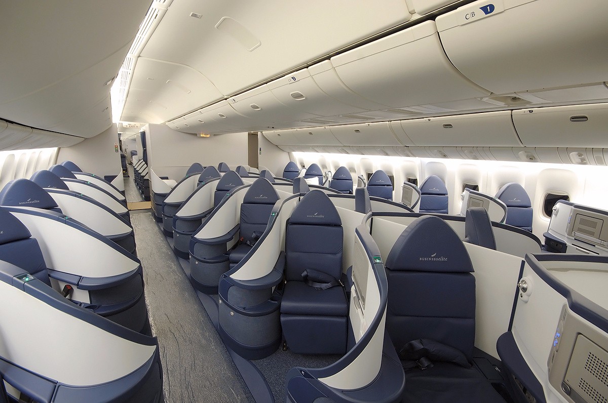 Delta Air Lines Boeing 777-200ER Seat Configuration and Layout