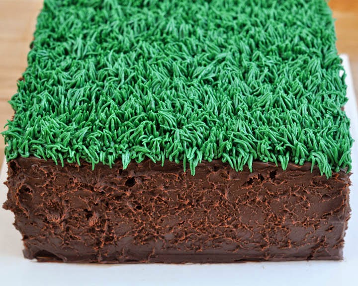 Beki Cook's Cake Blog: Easy Minecraft Birthday Cake - Minecraft%2BGrass%2BBlock%2BCake