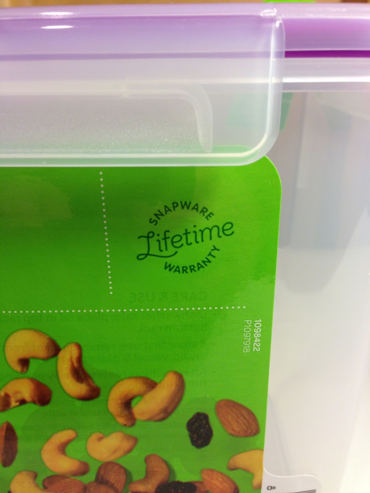 Hands On Review Snapware 17 Cup (4 Liter) Airtight Container DME and