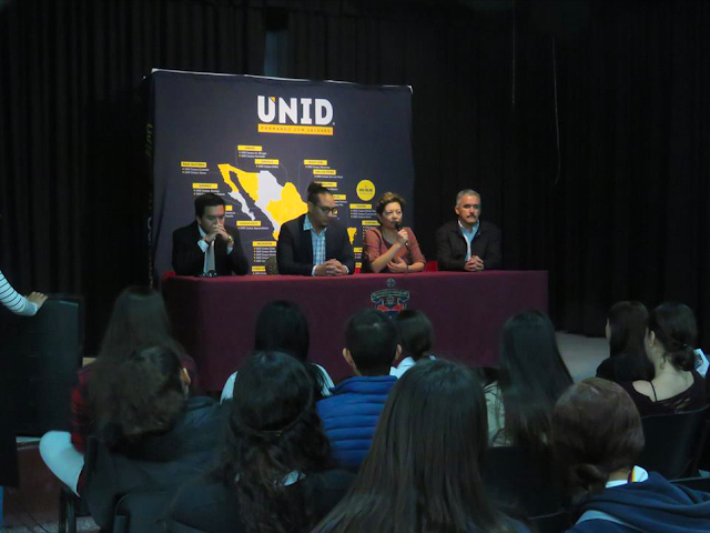 UNID presenta Panel de Profesionistas en la Prepa Regional de Tepatitlán
