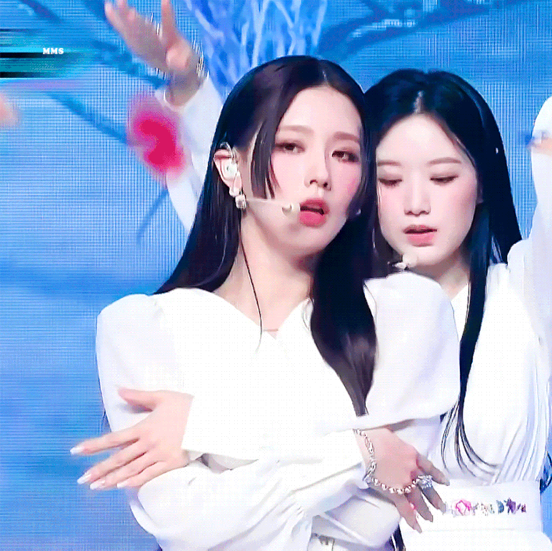 어제자 그동안 한풀이 하는 것 같았던 여자아이들 무대 | 인스티즈