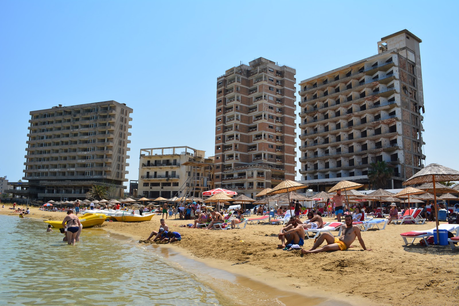 Sandy Beach Вароша