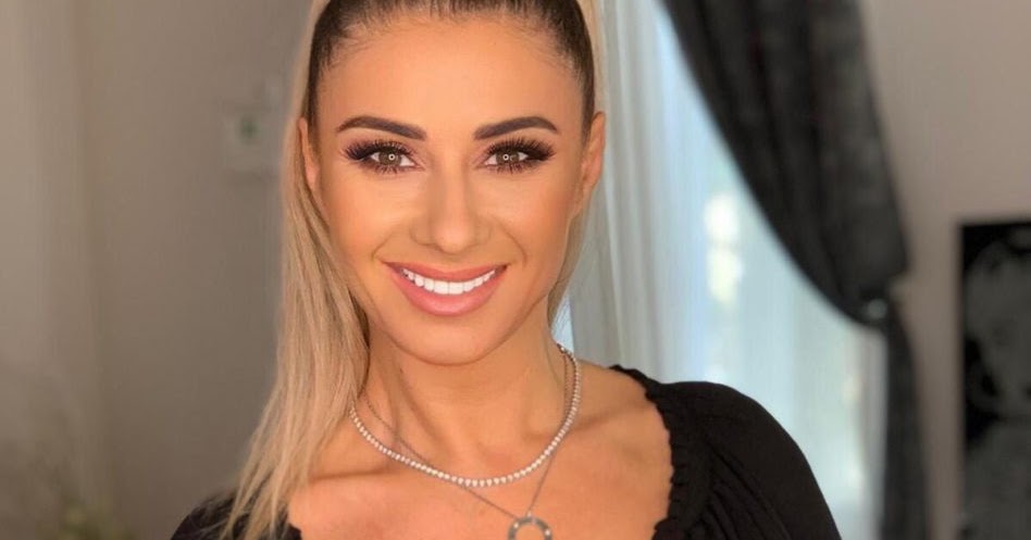 Mantan Model Majalah Play Boy Berhasil MembeliSebuah Klub Sepak Bola