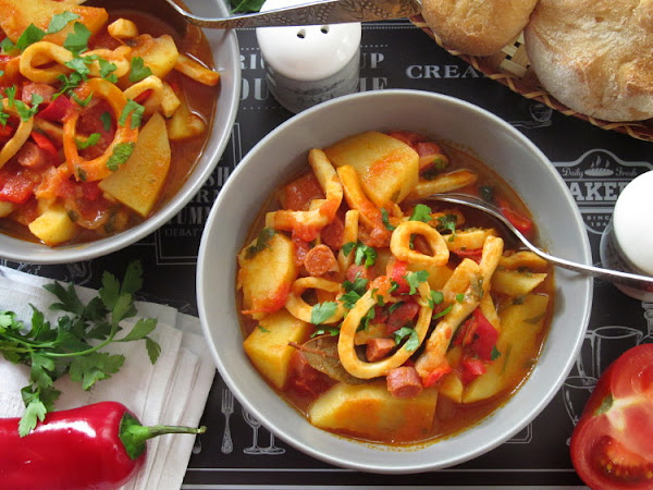 Рагу с кальмарами по-португальски