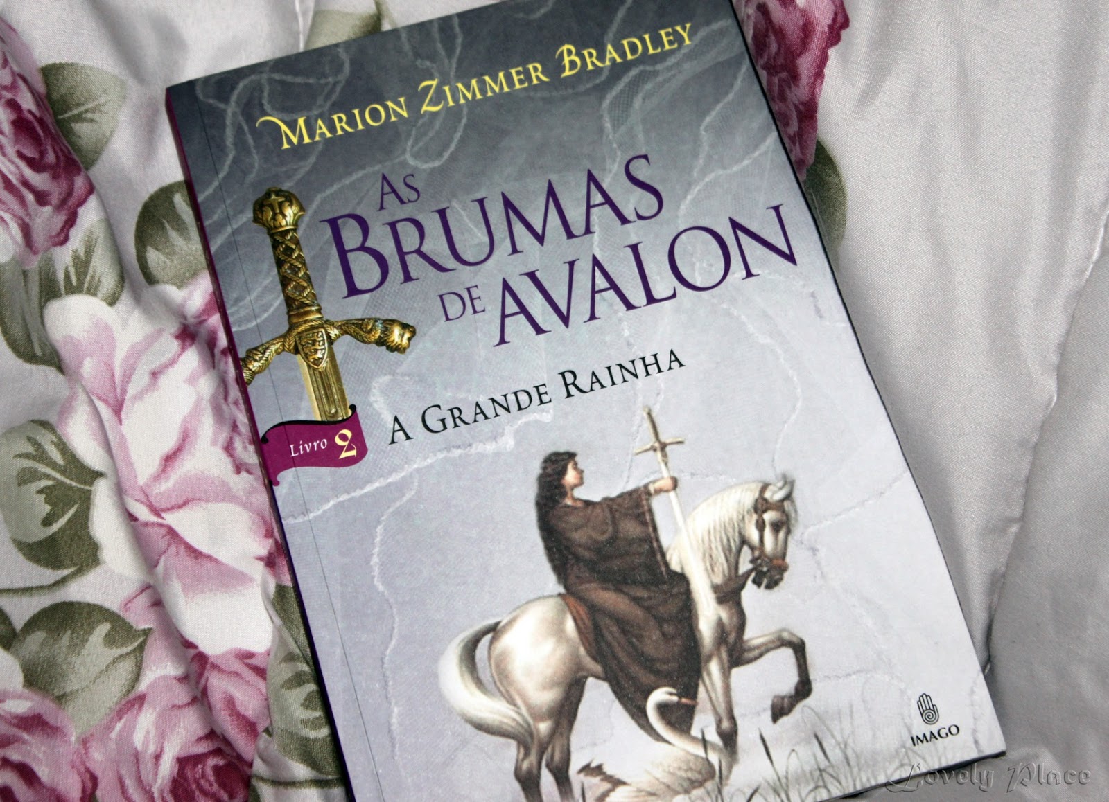 Lovely Place: As Brumas de Avalon: A Grande Rainha (Marion Zimmer Bradley)