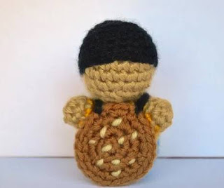 PATRON GRATIS GENE BELCHER | BURGER SUIT AMIGURUMI 37023