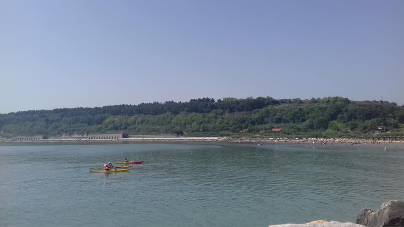 Divieto di balneazione per pericolo frane