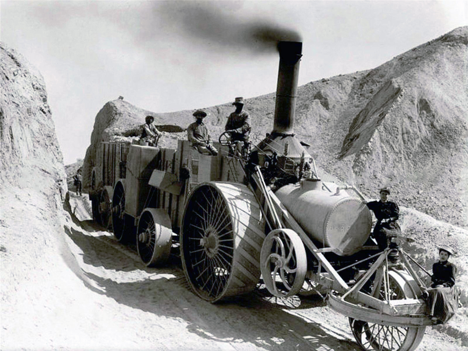 transpress nz threewheel steam traction engine plus train