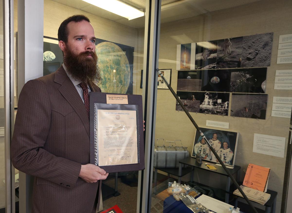 Freemasons For Dummies The Moon, the Masons, and Tranquility Lodge