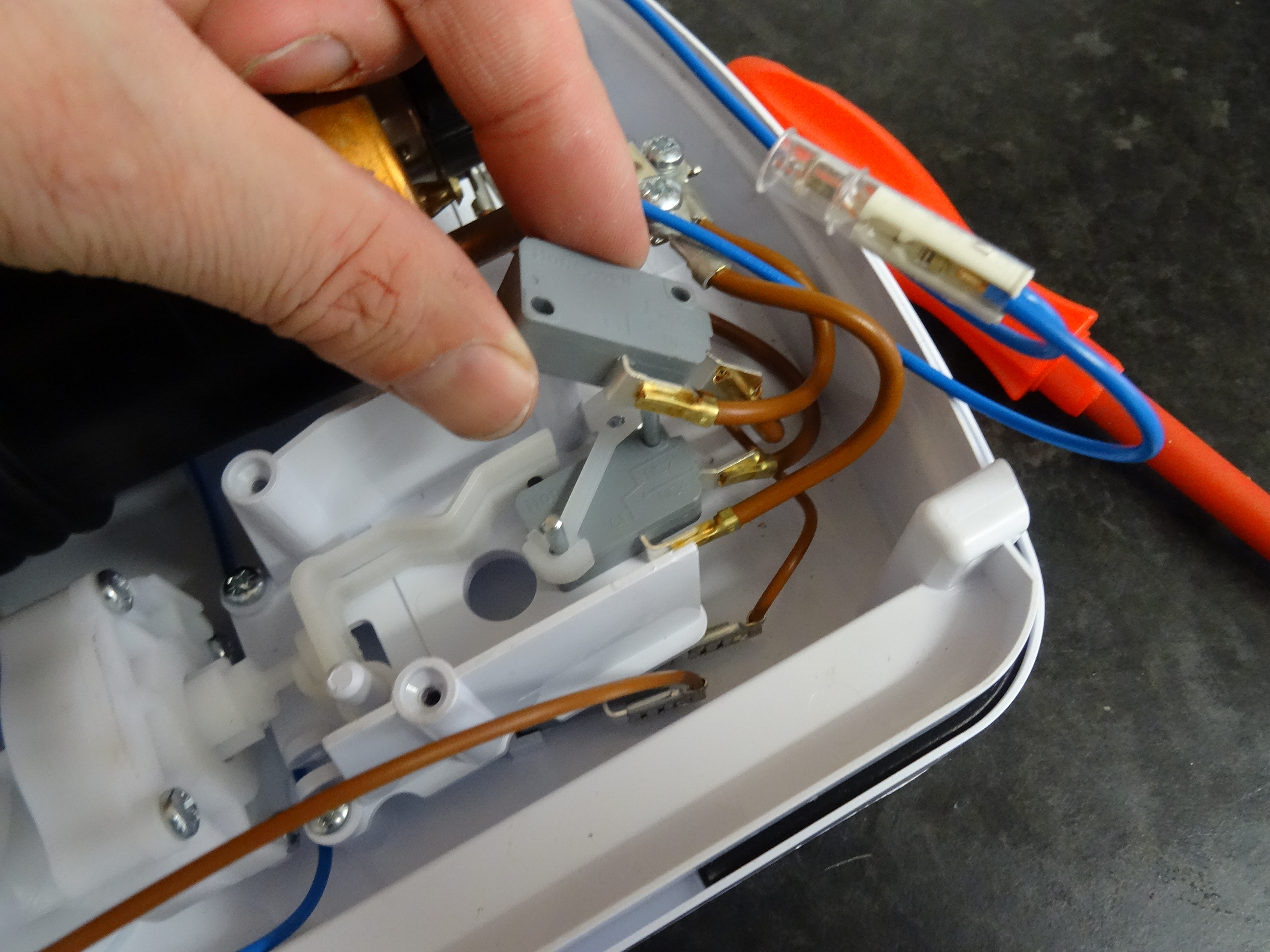 Electrical shower fault finding and repair: Electric shower - testing