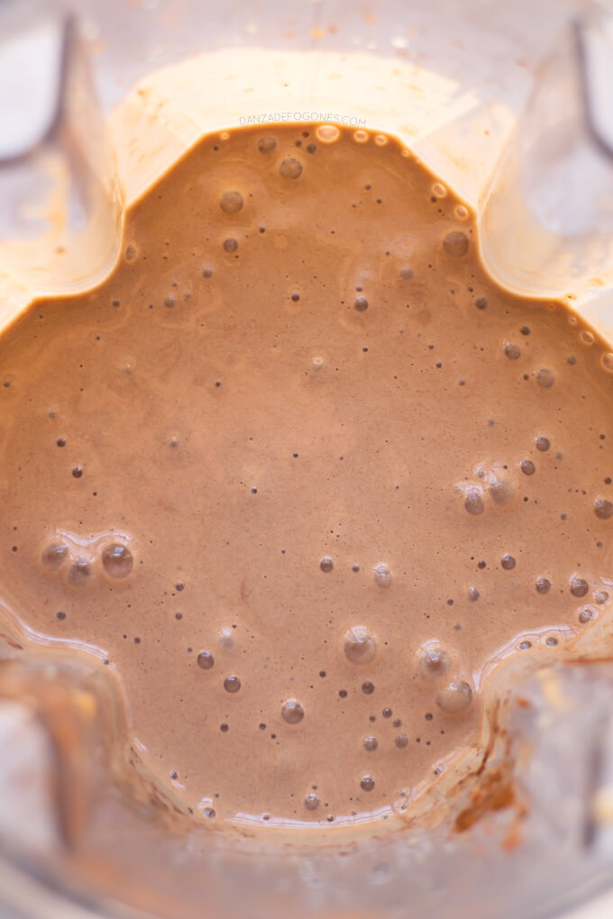 Vegan Chocolate Shake | danceofstoves.com Vegan Chocolate Shake | danceofstoves.com