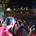ELEIÇÕES:  Em Vila de Santana, Dona Gal enche as ruas de vermelho em ato político.