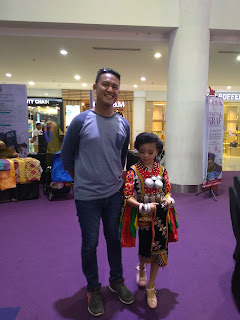 mall suria sabah suriasabah borneo membeli belah kota kinabalu KK sabah malaysia kraf tekstil kain adat destar dastar tanjak kadasan dusun dayak tenun songket sarawak pua kumbu ringgit mall suria sabah suriasabah borneo membeli belah kota kinabalu KK sabah malaysia kraf tekstil kain adat destar dastar tanjak kadasan dusun dayak tenun songket sarawak pua kumbu ringgit