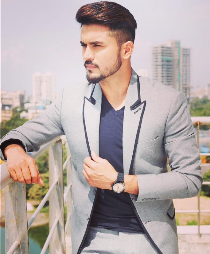 Manish Pandey (Cricketer) Biography, Wiki, Age, Height, Family, Career ...