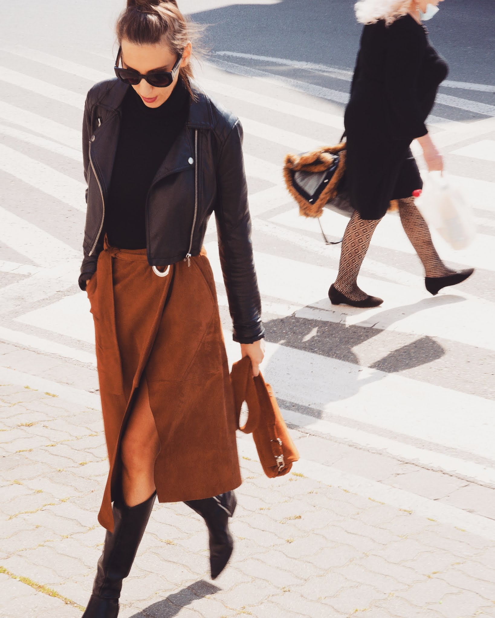 LOOK OF THE DAY: TIBI SKIRT AND FABIOLA BAG