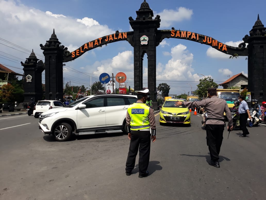Penyekatan di Perbatasan Magelang, Ribuan Kendaraan Diputar Balik