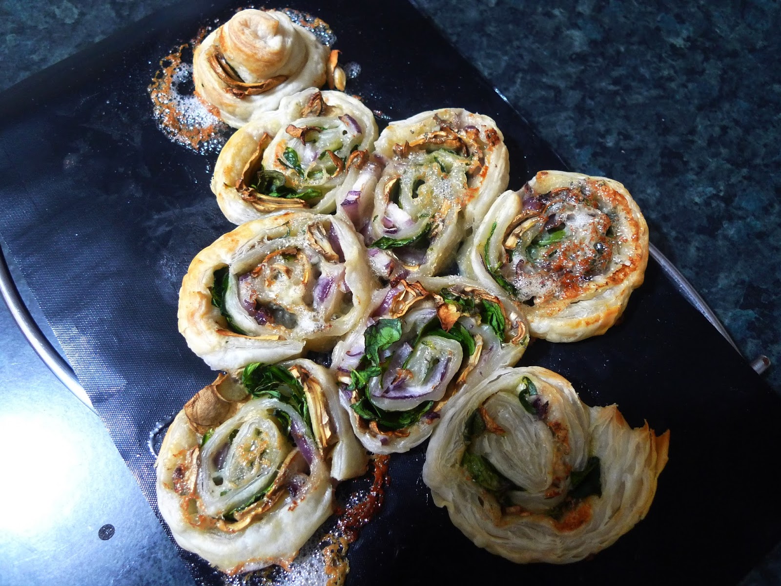 My Boys Club Festive Food Christmas Tree Pizza Swirls