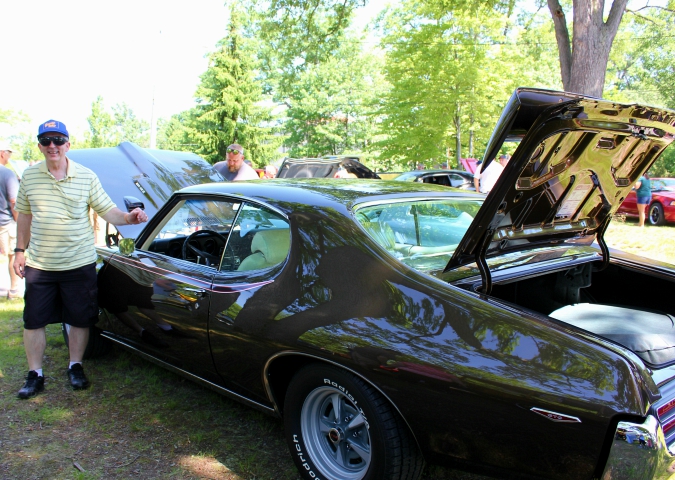 love, laurie: the villa capri cruisers club car show