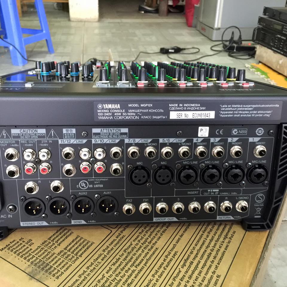 Mixer yamaha MGP 12X