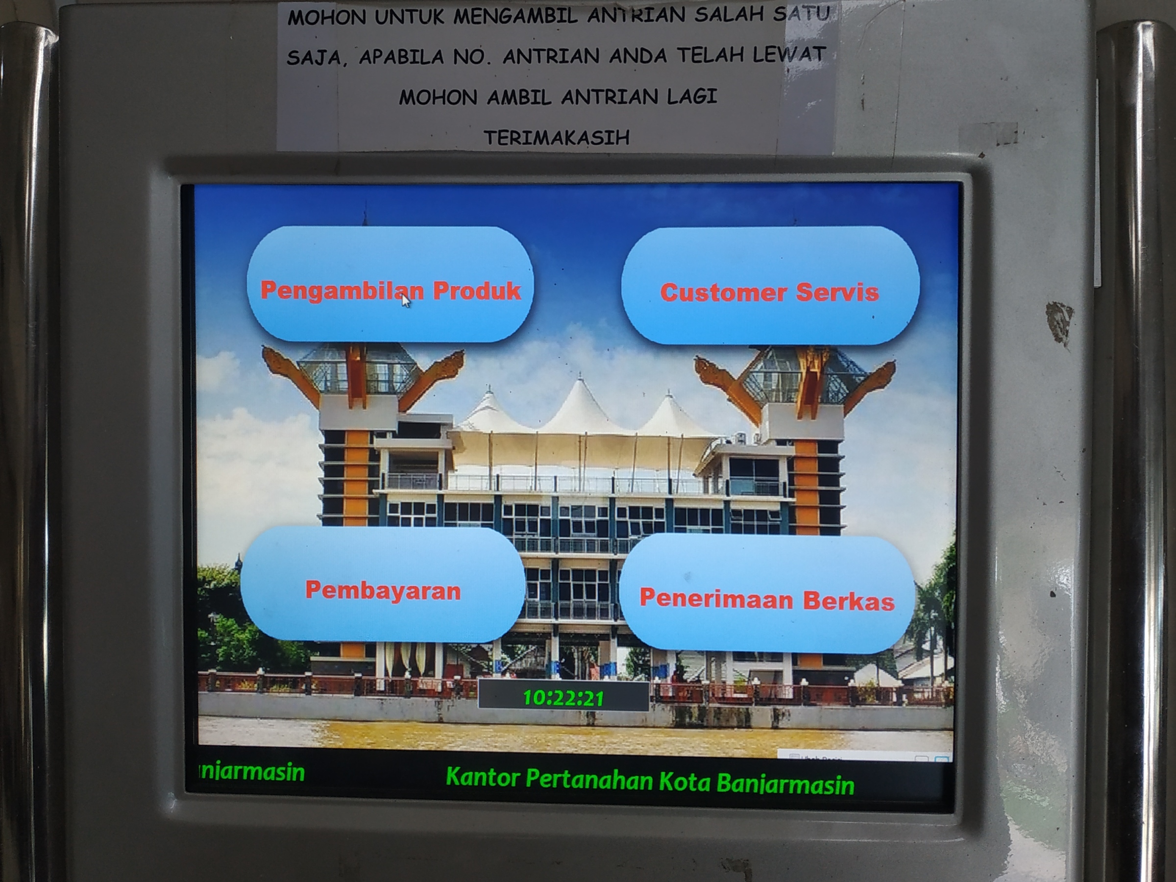Badan-Pertanahan-Nasional-Kota-Banjarmasin-MesinAntreean.jpeg (2400Ã1800)