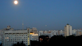 что висит над москвой в небе сейчас