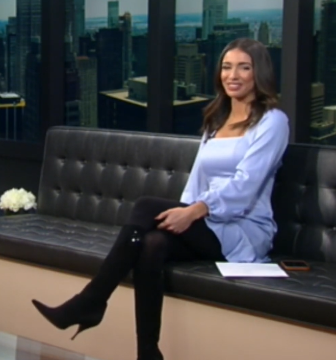 THE APPRECIATION OF NEWSWOMEN WEARING BOOTS BLOG BIANCA PETERS LOOKED