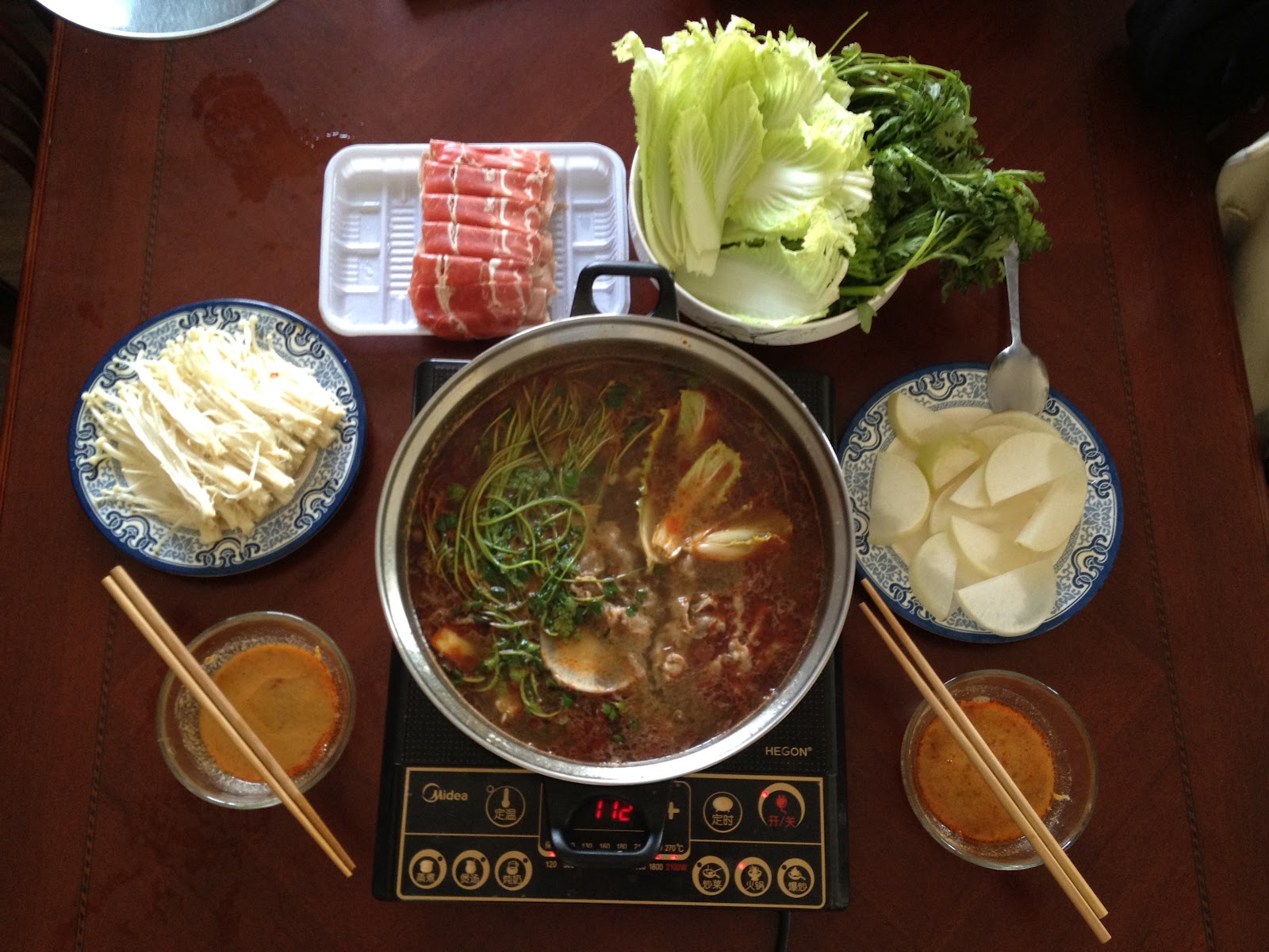 please pass the rice: hot pot