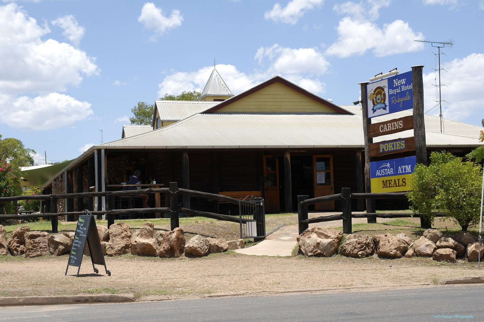 Can Go Around Australia Sapphire and Rubyvale