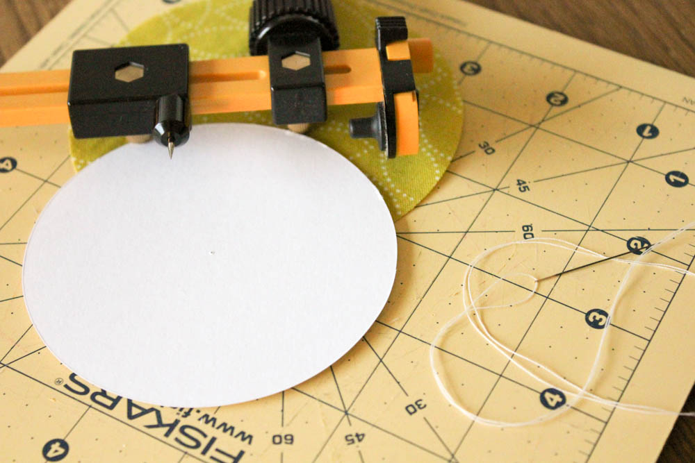 Fiskars Circle Fabric Cutter Cuts 2 - 12 Perfect Circles Fabric Craft  Template
