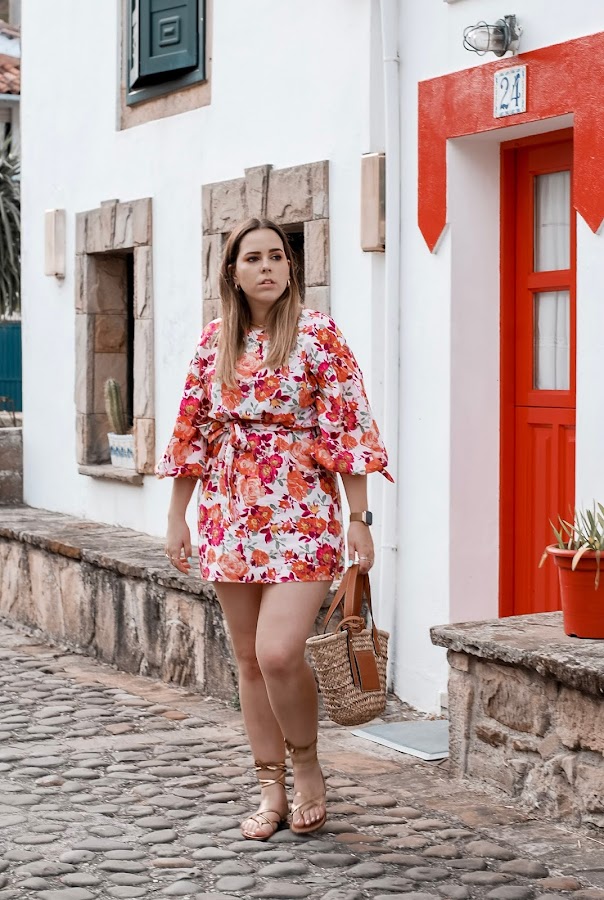 Outfit vestido de flores