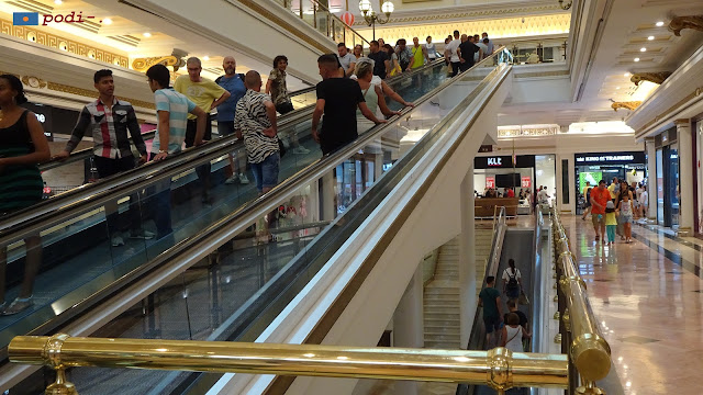 Centre Comercial Gran Via 2, a l'Hospitalet de Llobregat