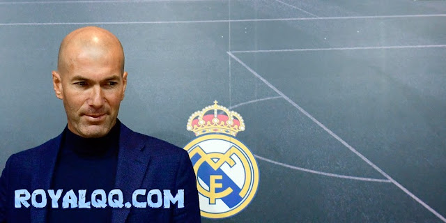 Melatih Madrid Membikin Zidane Menderita