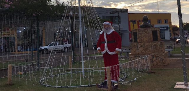 Em Manoel Ribas, Papai Noel foi alvo de chinelada!