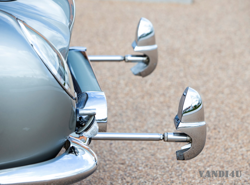 James Bond's 1965 Aston Martin DB-5 Promo Car Sold For Over $6 Million | VANDI4U
