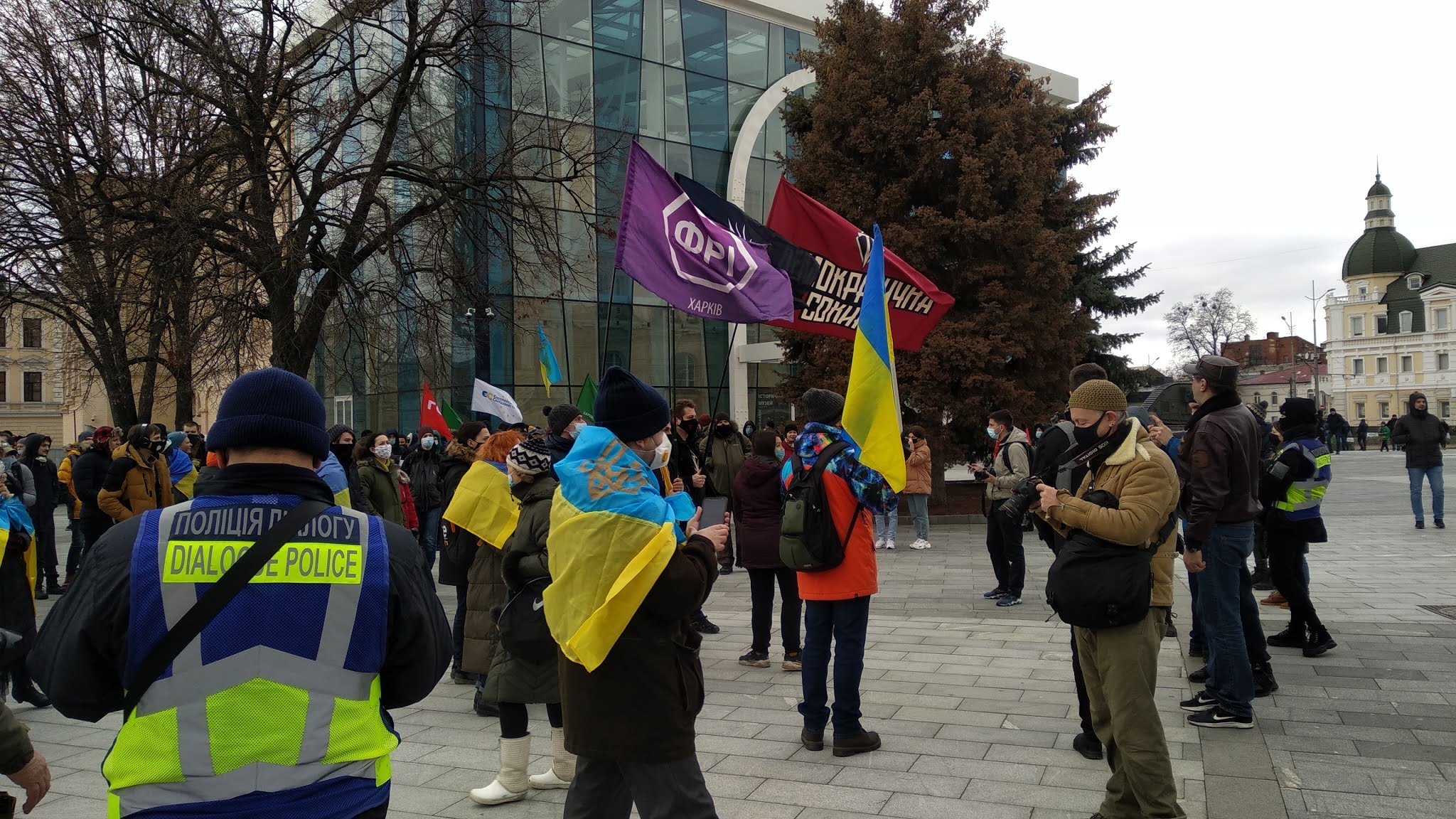 националисты в харькове. утро 27 февраля харьков. школа 134 харьков сейчас. националистические митинги украина 2021. харьков 27 февраля.
