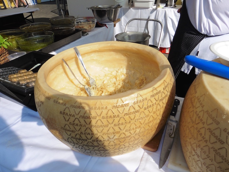 Ootd Street Food Festival Fashionettets By Tatjana Svenja