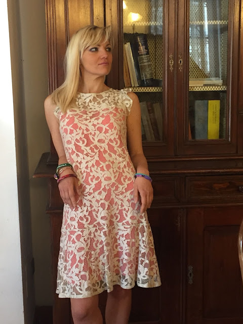 outfit pizzo outfit abito pizzo outfit primavera estate 2018 abito gloria bellacchio mariafelicia magno fashion blogger colorblock by felym fashion blogger italiane fashion bloggers italy lace dress how to wear lace dress