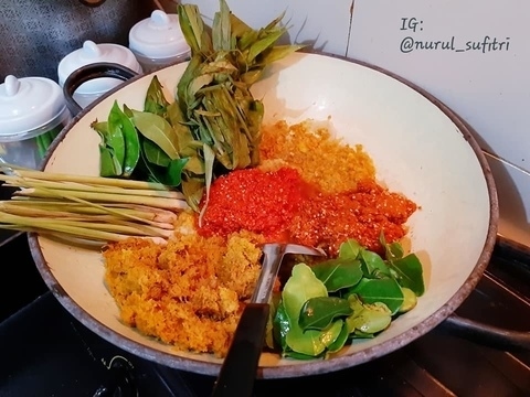 masakan lebaran yang klasik dan nikmat disantap nurul sufitri travel lifestyle blogger kuliner resep rendang ayam kari sambal goreng kentang resep